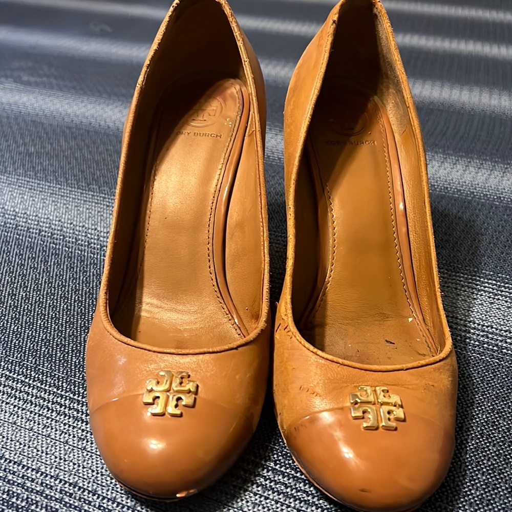 Super cute Tory Burch wedges